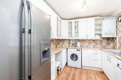 From a double-door fridge to all the essentials, this kitchen is equipped for both quick snacks and proper home-cooked meals.