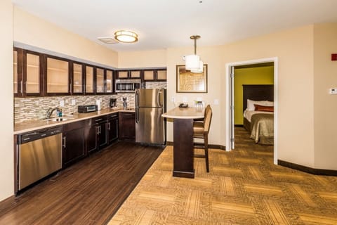 Make a tasty snack in your own kitchenette!