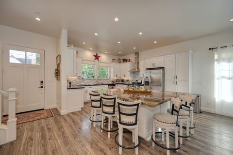 Gourmet Kitchen and Island