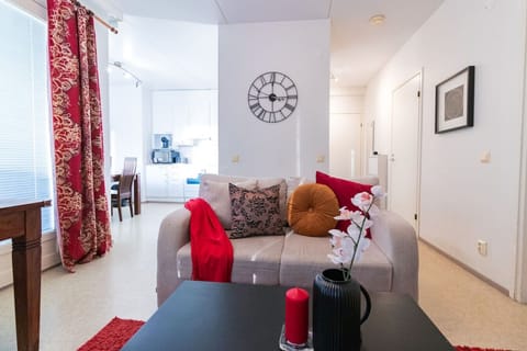 Cozy elegance awaits—unwind in this stylish retreat!