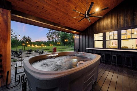 We've tried to the of everything to make your outdoor living experience top notch! Take advantage of the outdoor countertop for entertaining and fueling your gang!