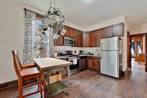 Indoors, Hardwood, Architecture, Building, Dining Room