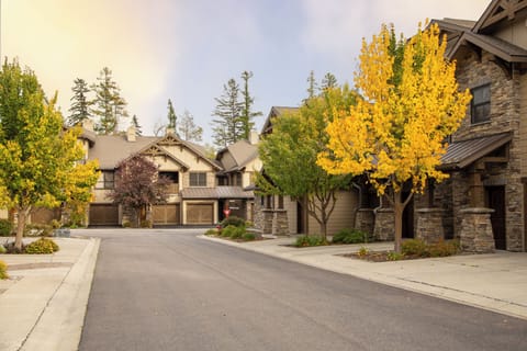 View of the Monterra Community | Exterior