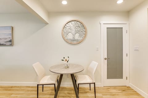 Dining Area | Dishware/Flatware