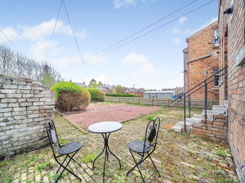 Sitting-out-area | Welbeck Retreat, Troon