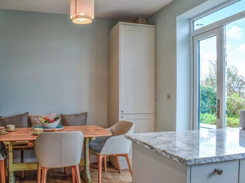 Kitchen/diner | Miramar, Cornwall