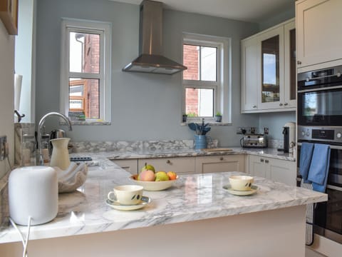 Kitchen | Miramar, Cornwall