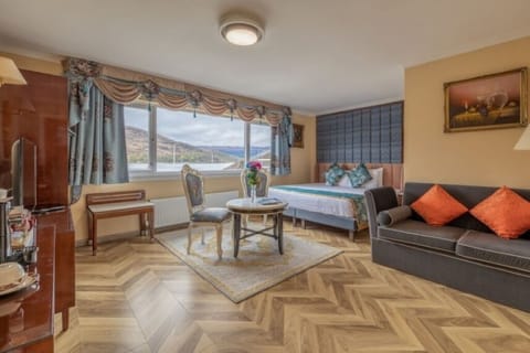 Double bed and room amenities