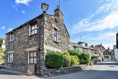 Immediate Surroundings [summer] (<1 km)