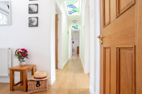 Entrance / Reception