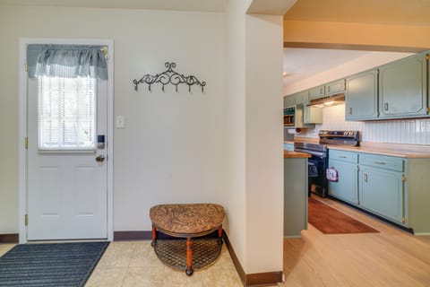 Main Entryway | Main Level