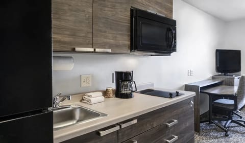 Kitchen. Exact unit will be assigned upon arrival. Views, colors, and decor may vary.