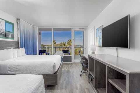 Unit with 2 Queen beds. Exact unit will be assigned upon arrival. Views, colors, and decor may vary.