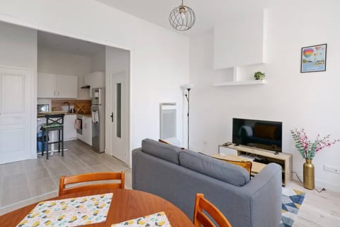 7d0aece2-0196-4f4d-acdf-3605610f8eb0