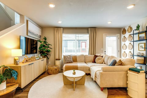 Denver Vacation Rental | 4BR | 3.5BA | 1,700 Sq Ft | 1 Step to Enter