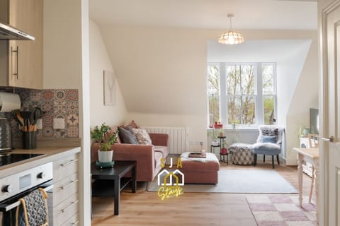 Living Room / Lounge