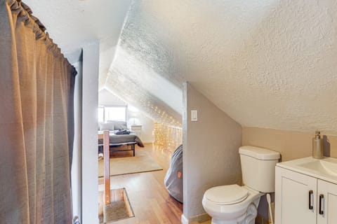 Half Bathroom | 2nd Floor