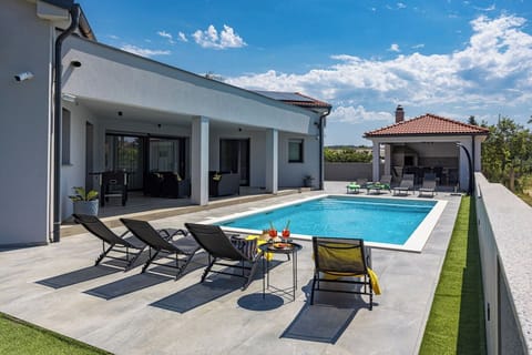 Holiday Home Swimming Pool