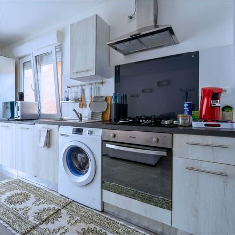 5a6091ac-f0d8-4e98-9128-5362ae0362da