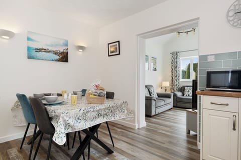 Peaceful, Dog Friendly Cottage