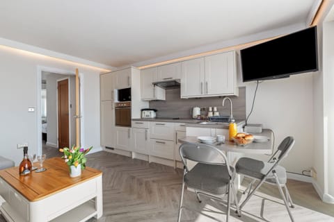 Sea Views, Parking, Beach Access