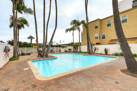 Community Pool | Capri by the Sea