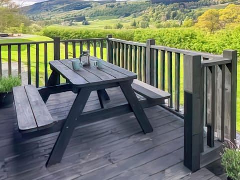 Decking | Tay Lodge, Aberfeldy