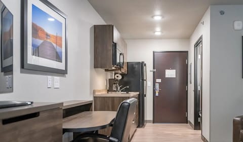 Kitchen. Exact unit will be assigned upon arrival. Views, colors, and decor may vary.