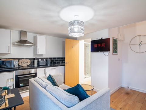 Living Room / Lounge