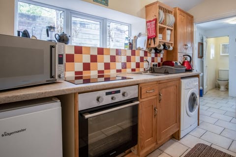 Bullcroft - 6 Bedroom House - Oxwich (7177)