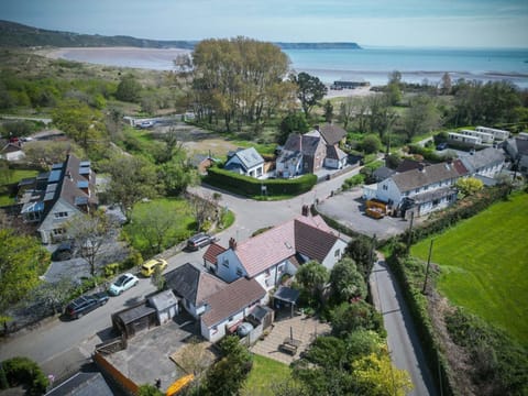 Bullcroft - 6 Bedroom House - Oxwich (7147)