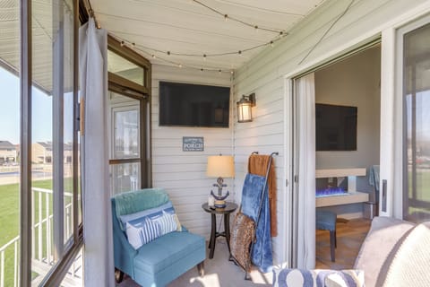 Sunporch | Smart TV | Single-Story Condo