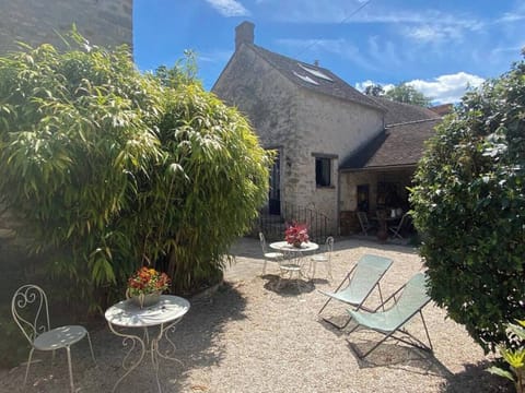 7b28a18b 37ab 4f87 8e49 c4cf6fa601ba