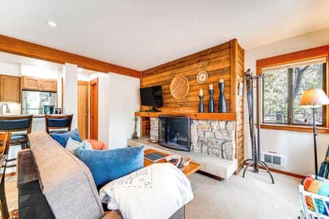 Tahoe City Vacation Rental | 1BR | 2BA | Steps Required | 750 Sq Ft