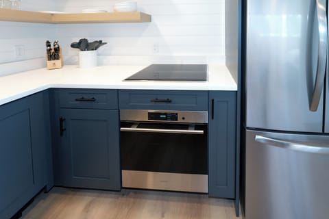 Top of the line appliances | Main Level