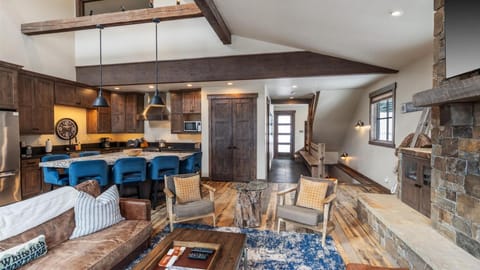 The Summit Chalet (8404)