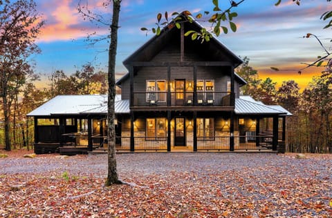 Welcome to Chateau Thoreau: Experience breathtaking views from multiple decks at this stunning Broken Bow retreat!