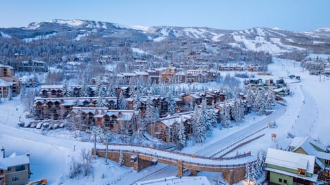 Conveniently located on Wood Road in Snowmass, our property has the easiest access to Fanny Hill and Elk Camp side of the mountain.