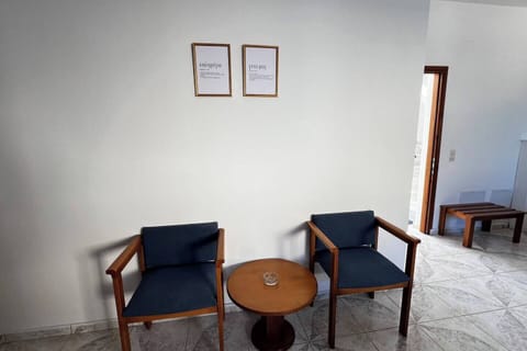 19ce8e41-46d6-4989-b7a6-fadf87ac1588