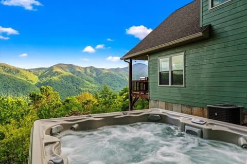 Unwind in bubbly bliss surrounded by nature’s mountain beauty
