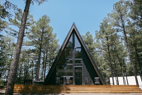 549efae3-c7de-49ed-b595-fe997bcd0b5c