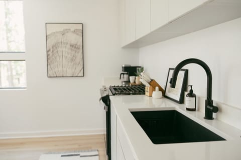 0979b3bb-f33a-4c9d-b3d7-f4cc2aa83c60