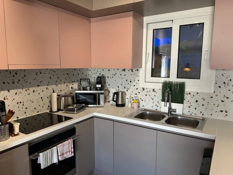 ea52d394-3962-4910-83ed-2741eecac0e2