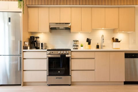 Our Kitchen is stocked with a variety of spices and oils ensuring you have the essentials on hand to enhance flavours and customize your meals. Whether you’re brewing morning coffee or preparing a gourmet dinner, everything you need is within reach.