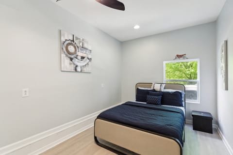 Indoors, Bed, Furniture, Bedroom, Room