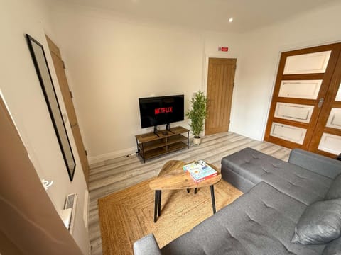 Modern Comfort with Netflix Entertainment