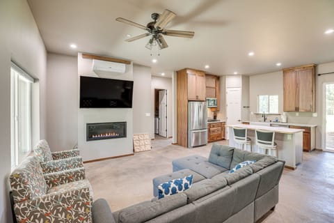 Living Room | Central A/C & Heating