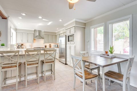 Kitchen | Cooking Basics | Dishwasher | 1st Floor