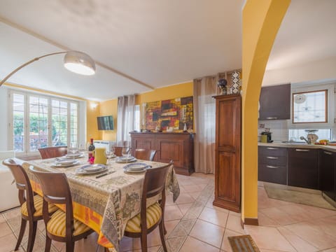 Interior Design, Furniture, Flooring, Wood, Ceiling, Floor, Dining Room, Kitchen & Dining Room Table, Lighting, Chair