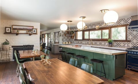 spacious chefs kitchen with viking range